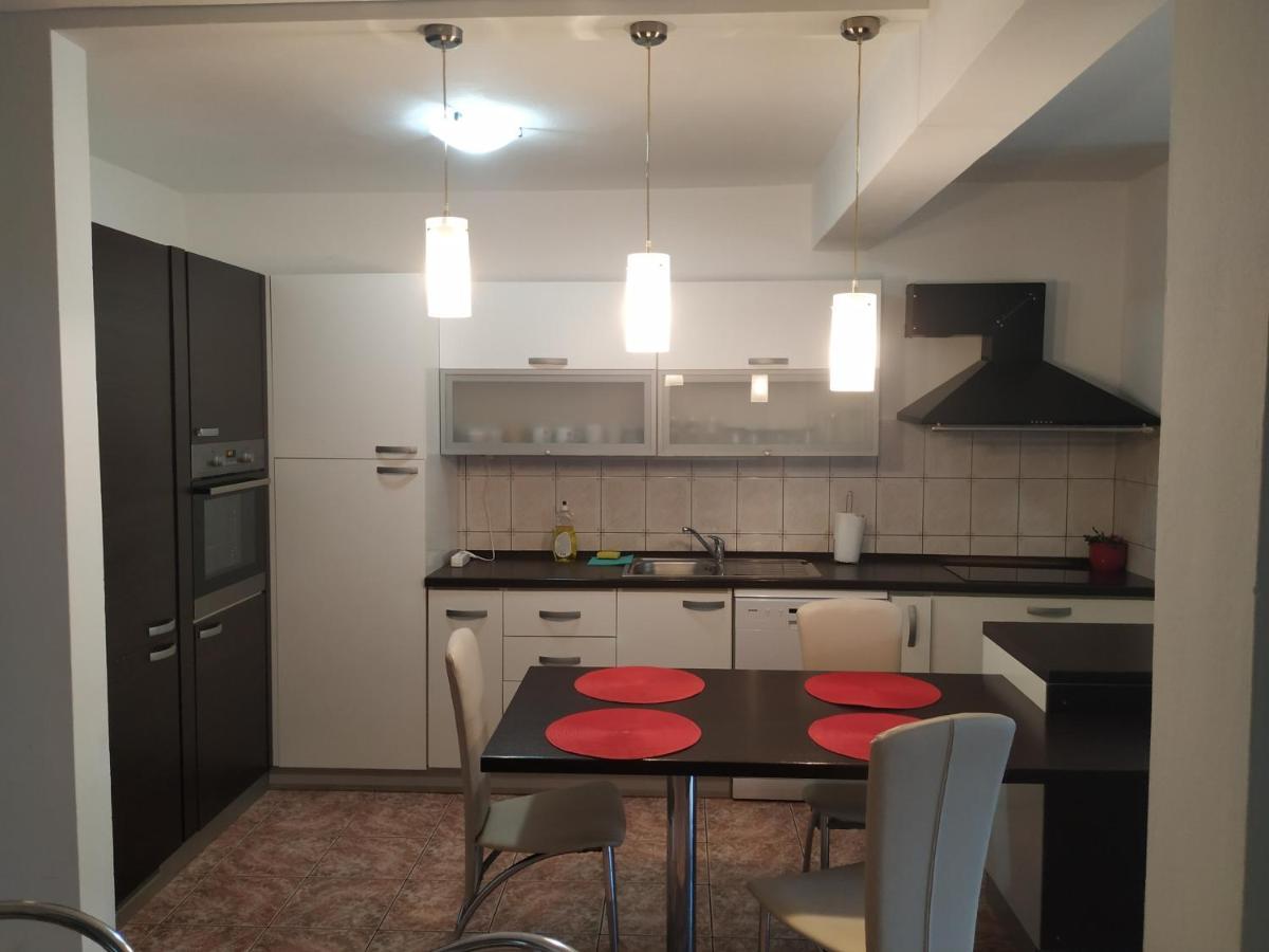 Apartmani Deleut Novi Vinodolski Eksteriør bilde