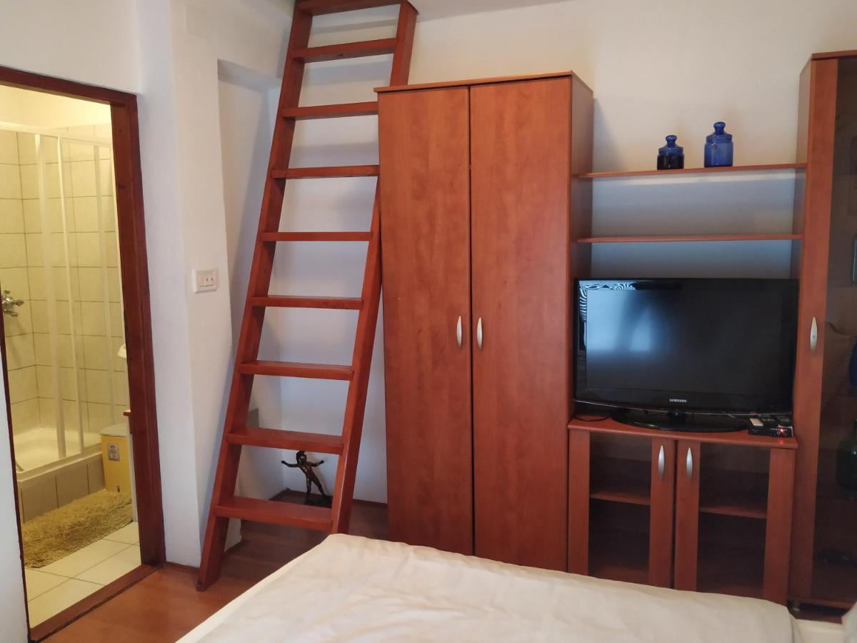Apartmani Deleut Novi Vinodolski Eksteriør bilde